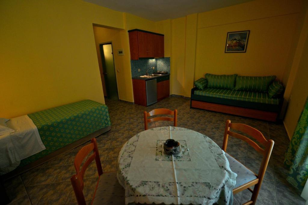 Hotel Odeon Vasilikí Habitación foto
